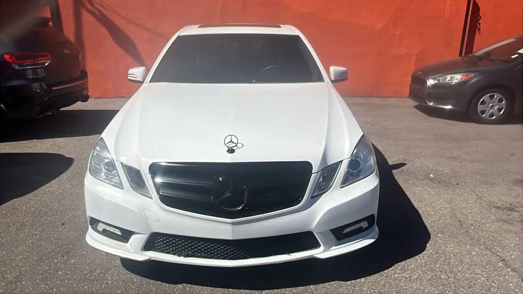 2011 MERCEDES-BENZ E-Class