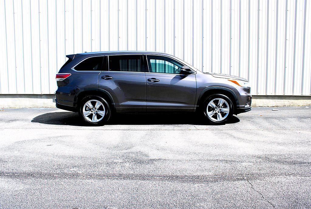 2014 TOYOTA Highlander