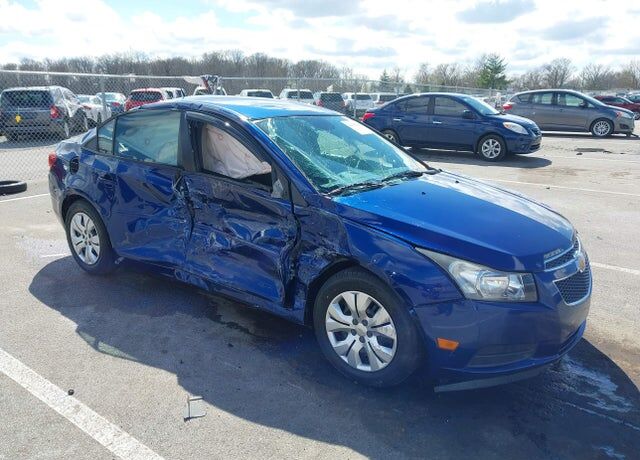 2013 CHEVROLET Cruze