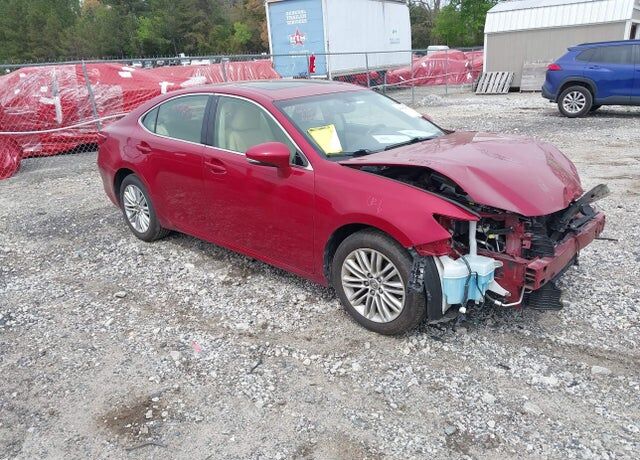 2016 LEXUS ES