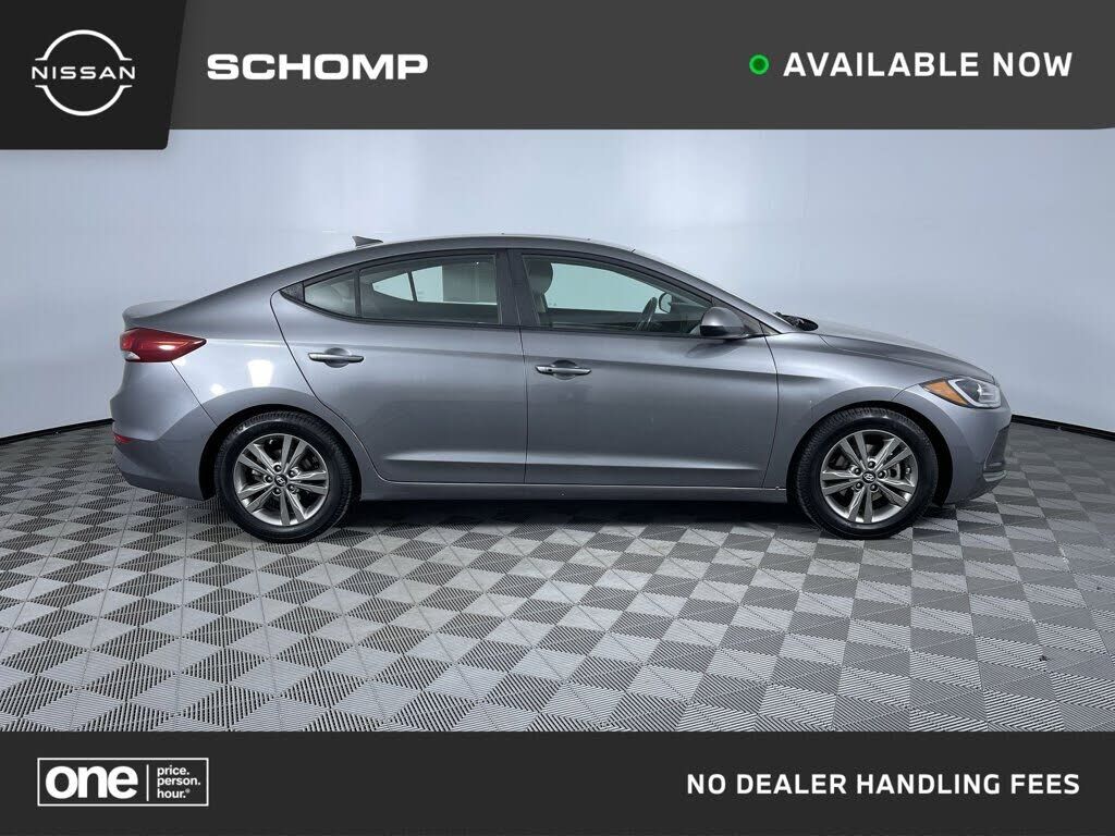 2018 HYUNDAI Elantra