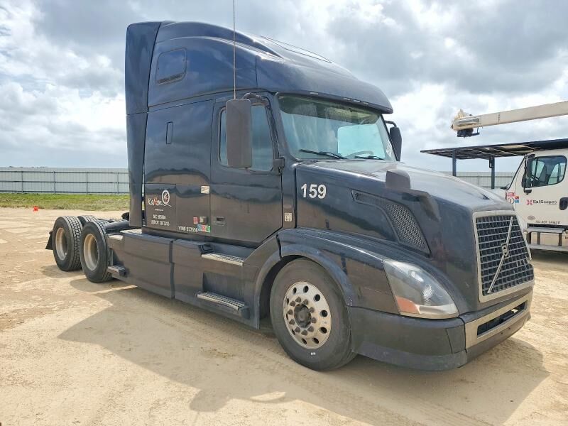 2016 VOLVO TRUCK VNL