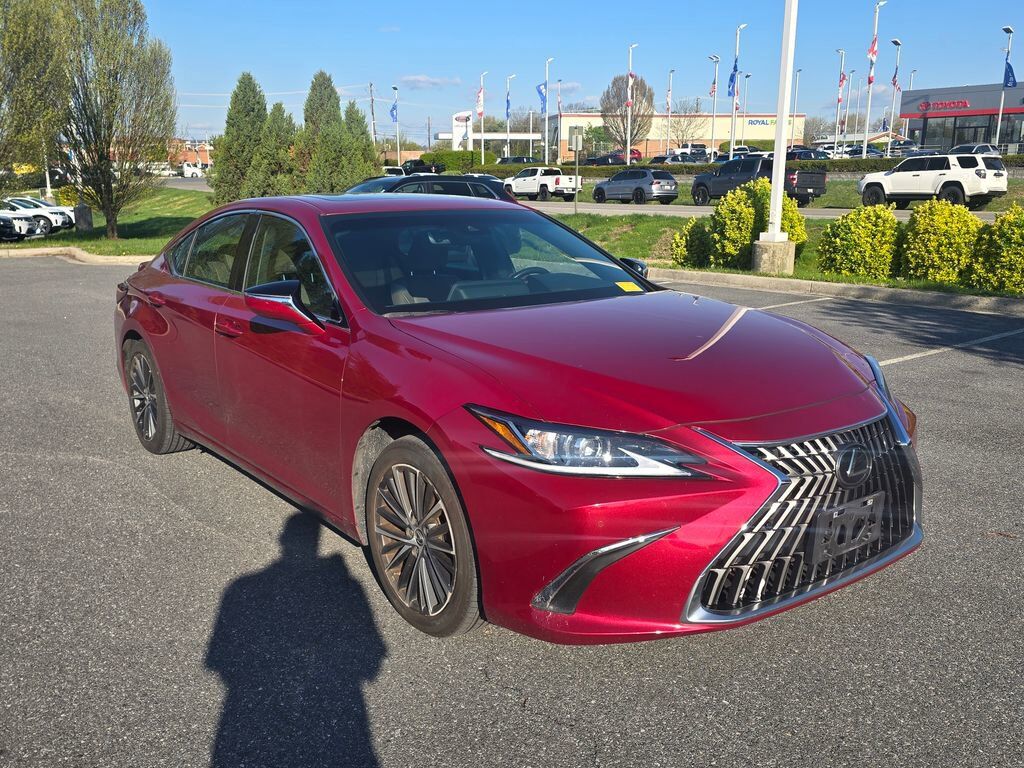 2022 LEXUS ES