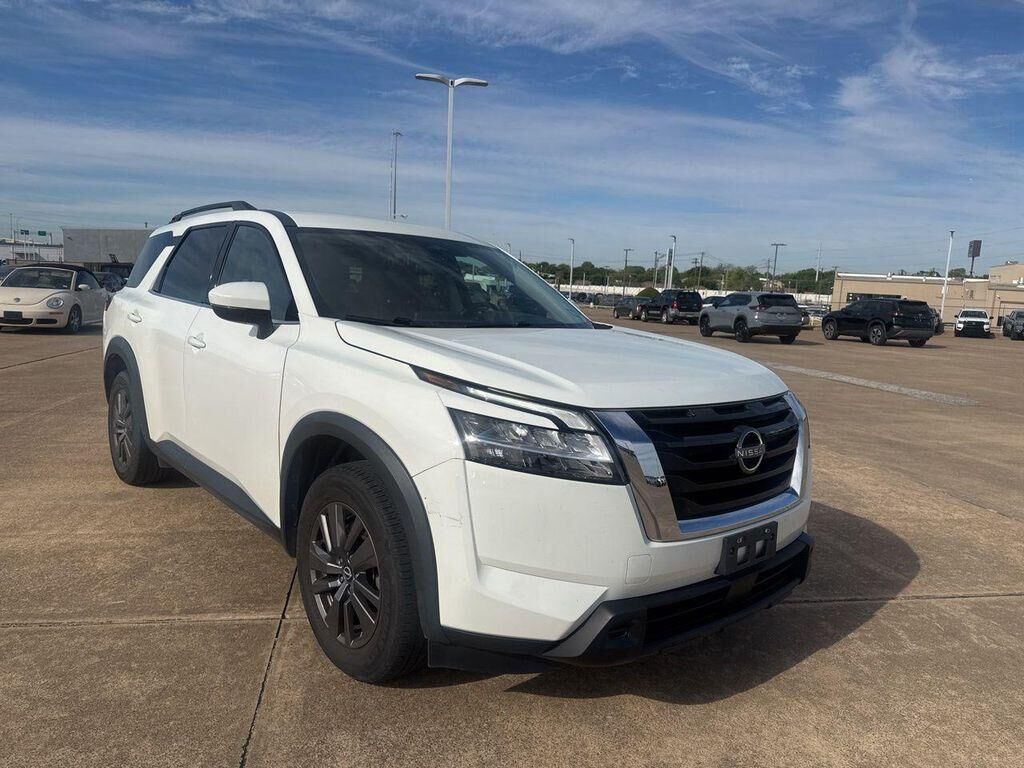 2022 NISSAN Pathfinder