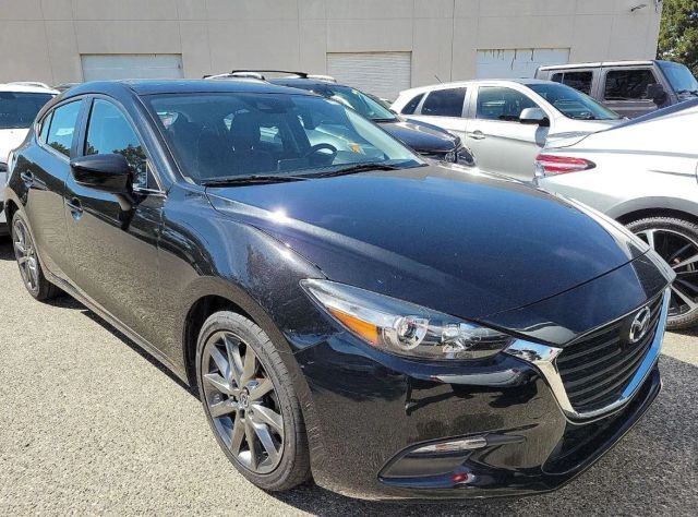 2018 MAZDA Mazda3