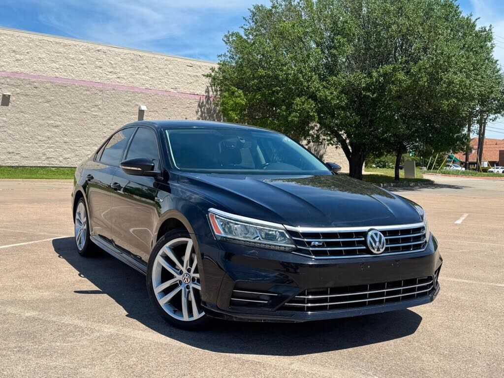 2018 VOLKSWAGEN Passat