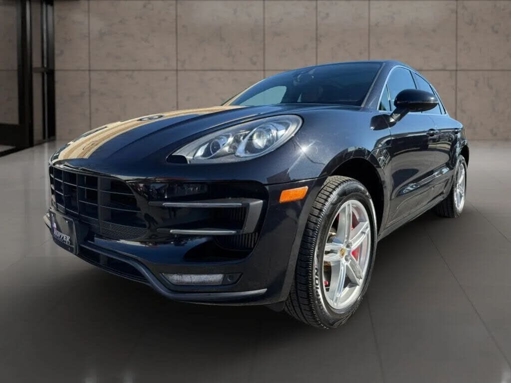 2016 PORSCHE Macan