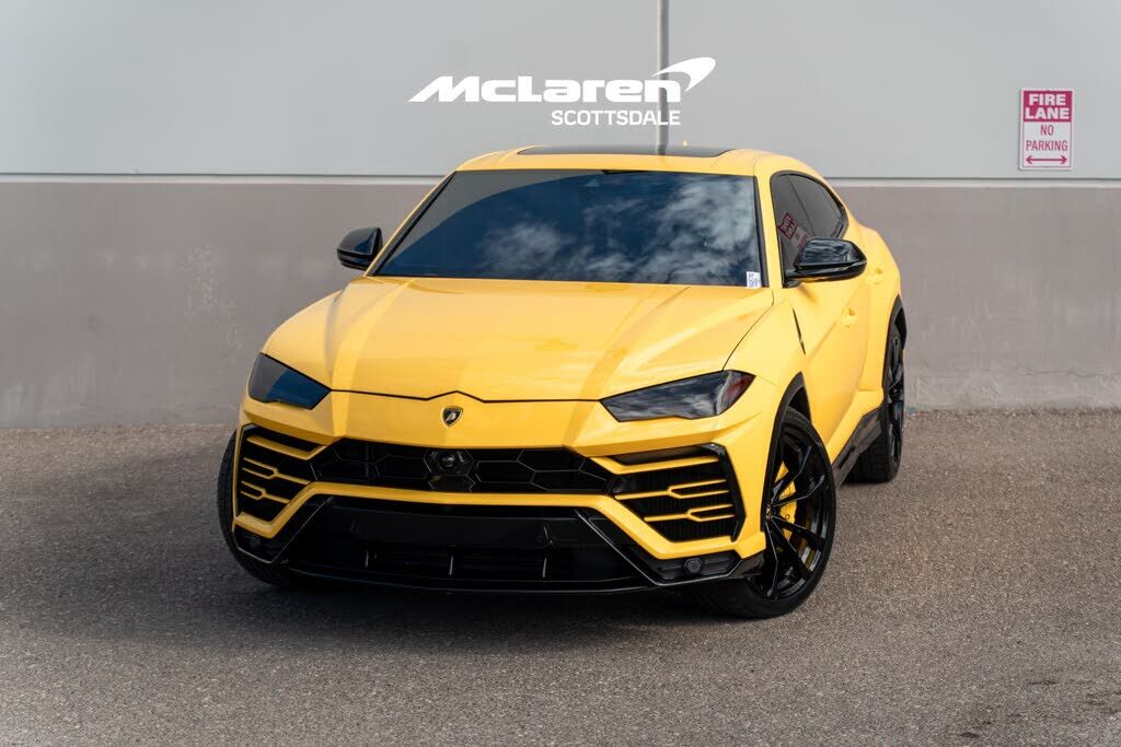 2021 LAMBORGHINI URUS