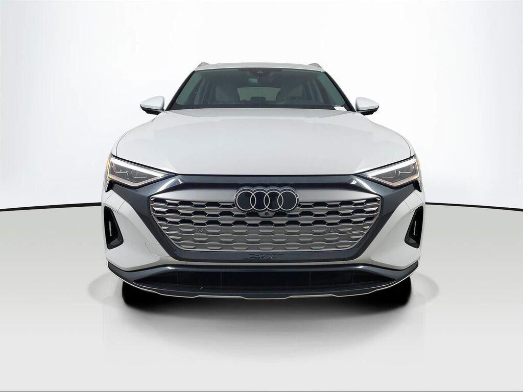 2024 Audi Q8