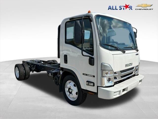 2025 ISUZU NRR