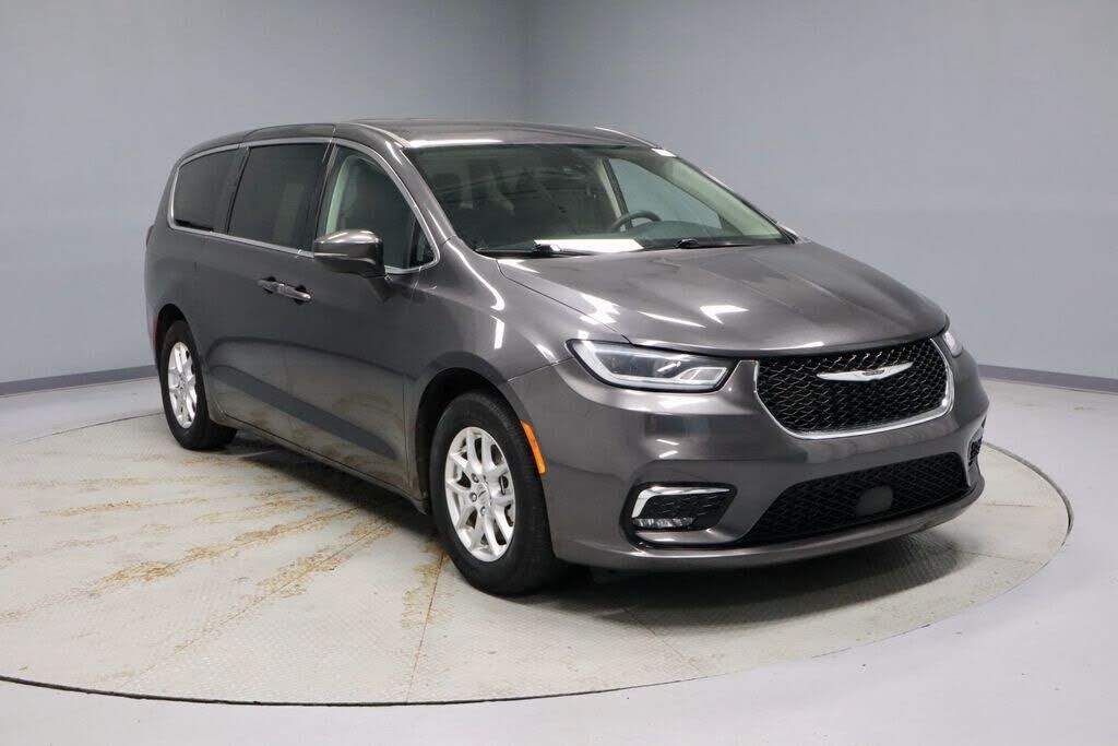 2023 CHRYSLER Pacifica
