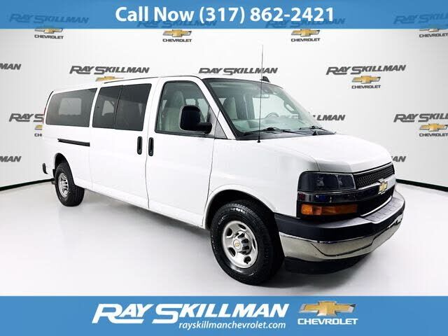 2020 CHEVROLET Express