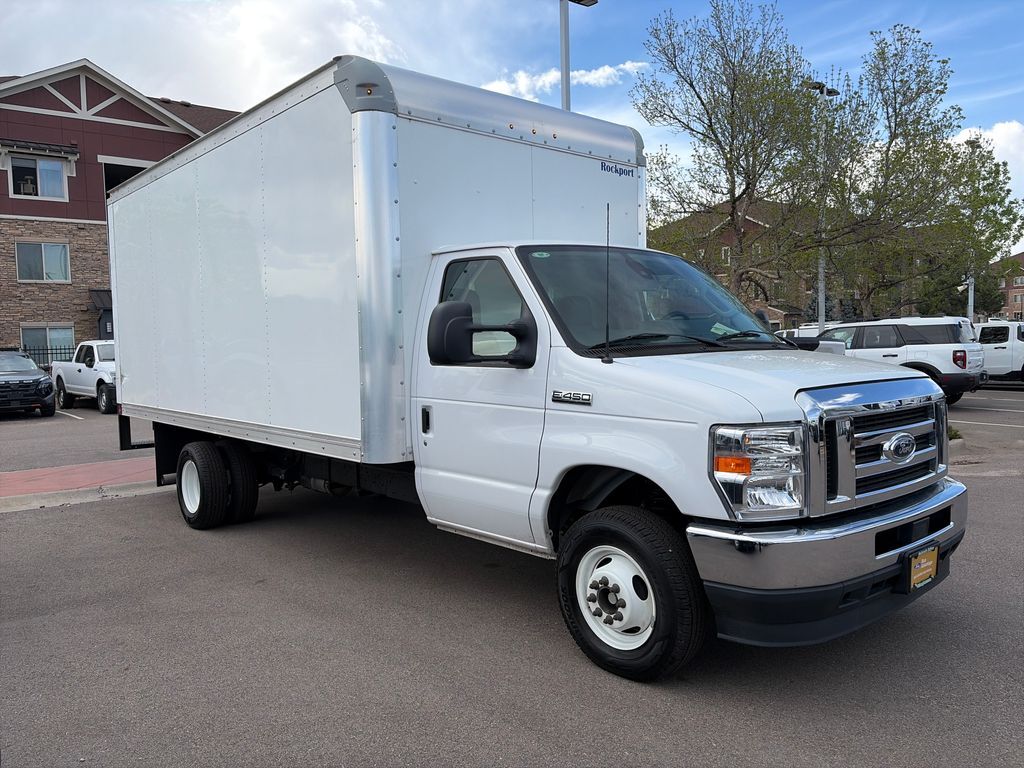 2023 FORD E-450