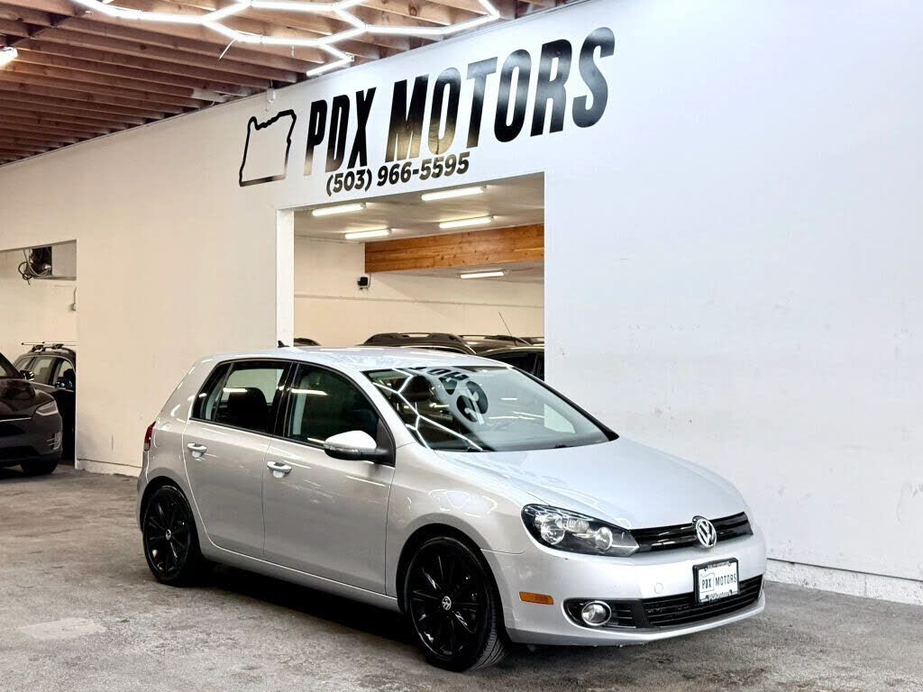 2013 VOLKSWAGEN Golf