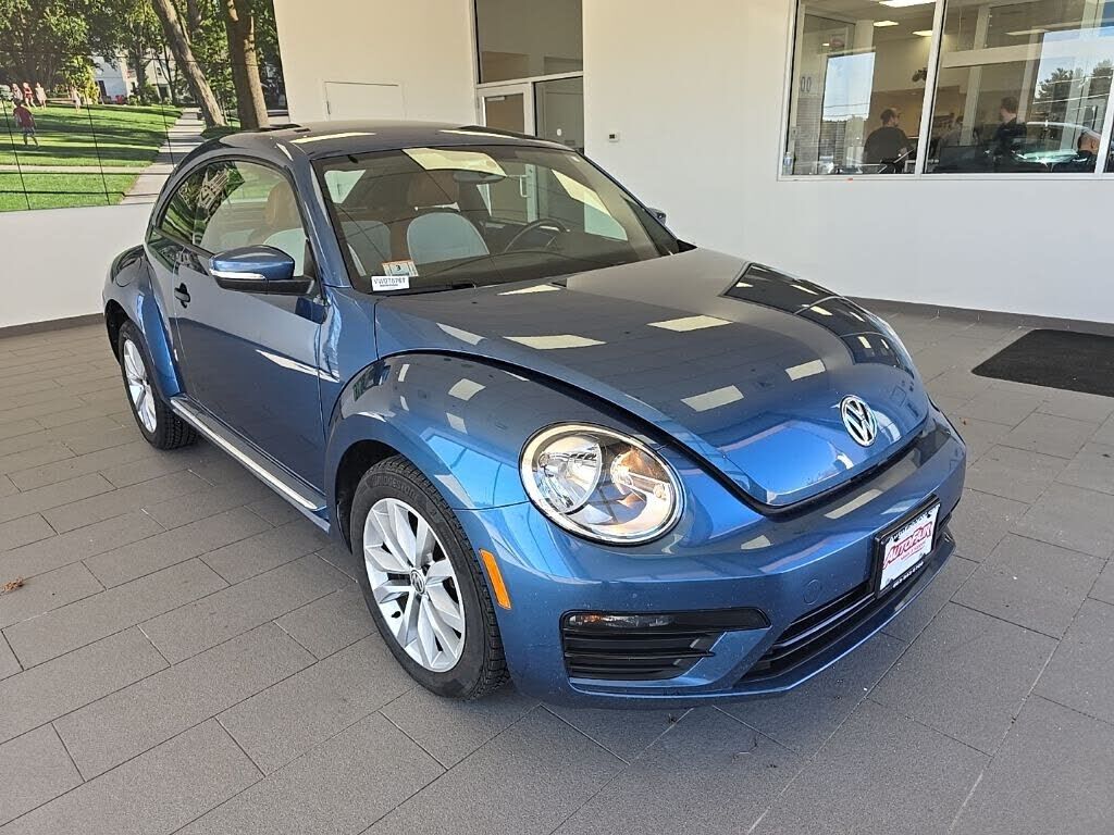 2017 VOLKSWAGEN Beetle
