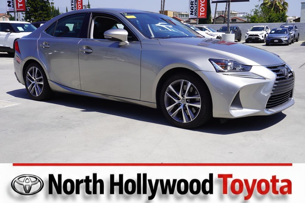 2018 LEXUS IS