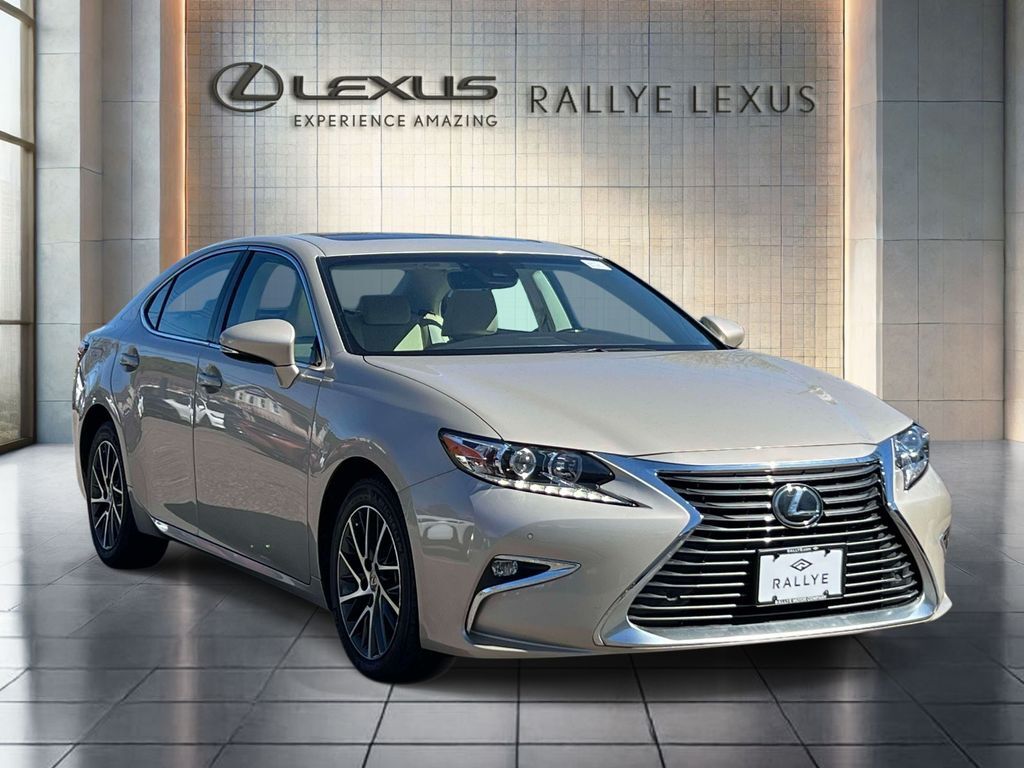 2017 LEXUS ES