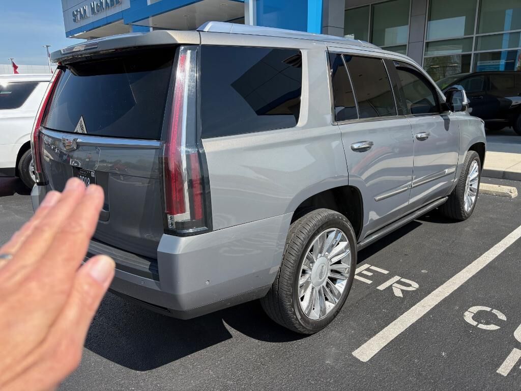 2017 CADILLAC Escalade