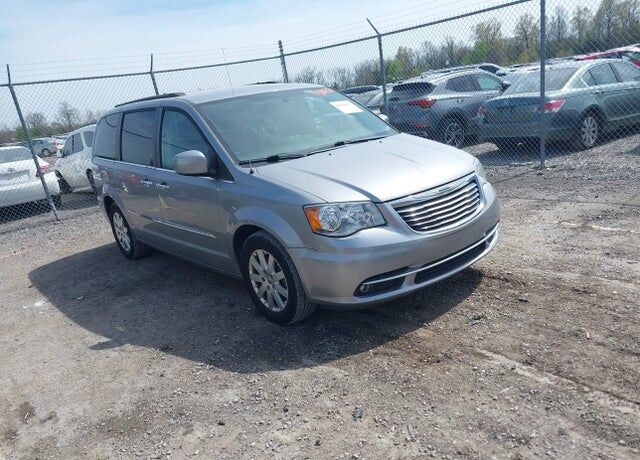 2016 CHRYSLER Town and Country