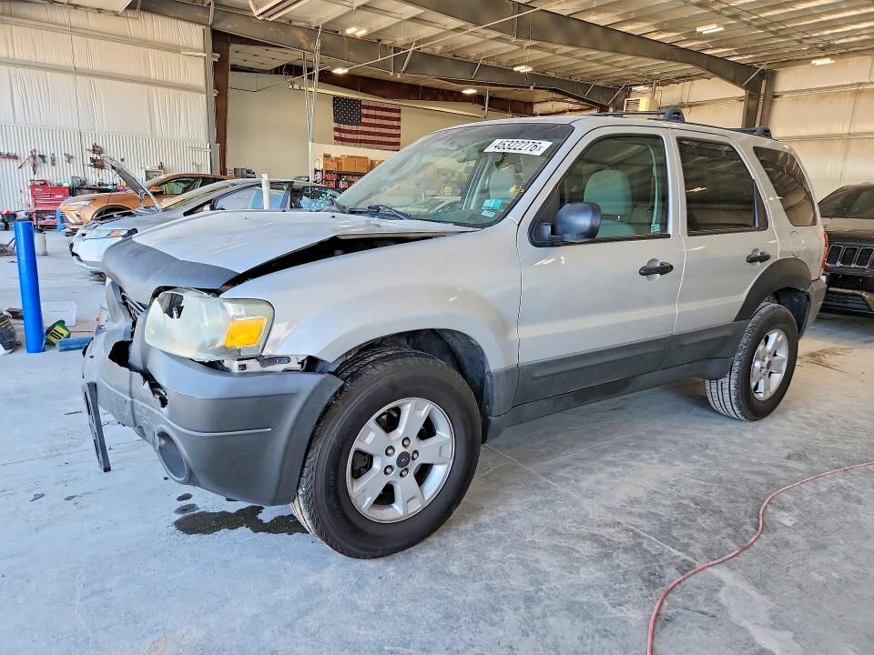 2005 FORD Escape