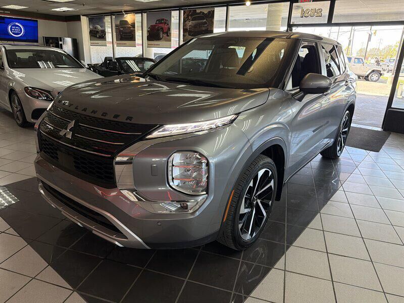 2024 MITSUBISHI Outlander