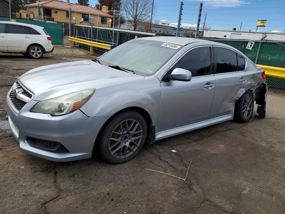 2013 SUBARU Legacy