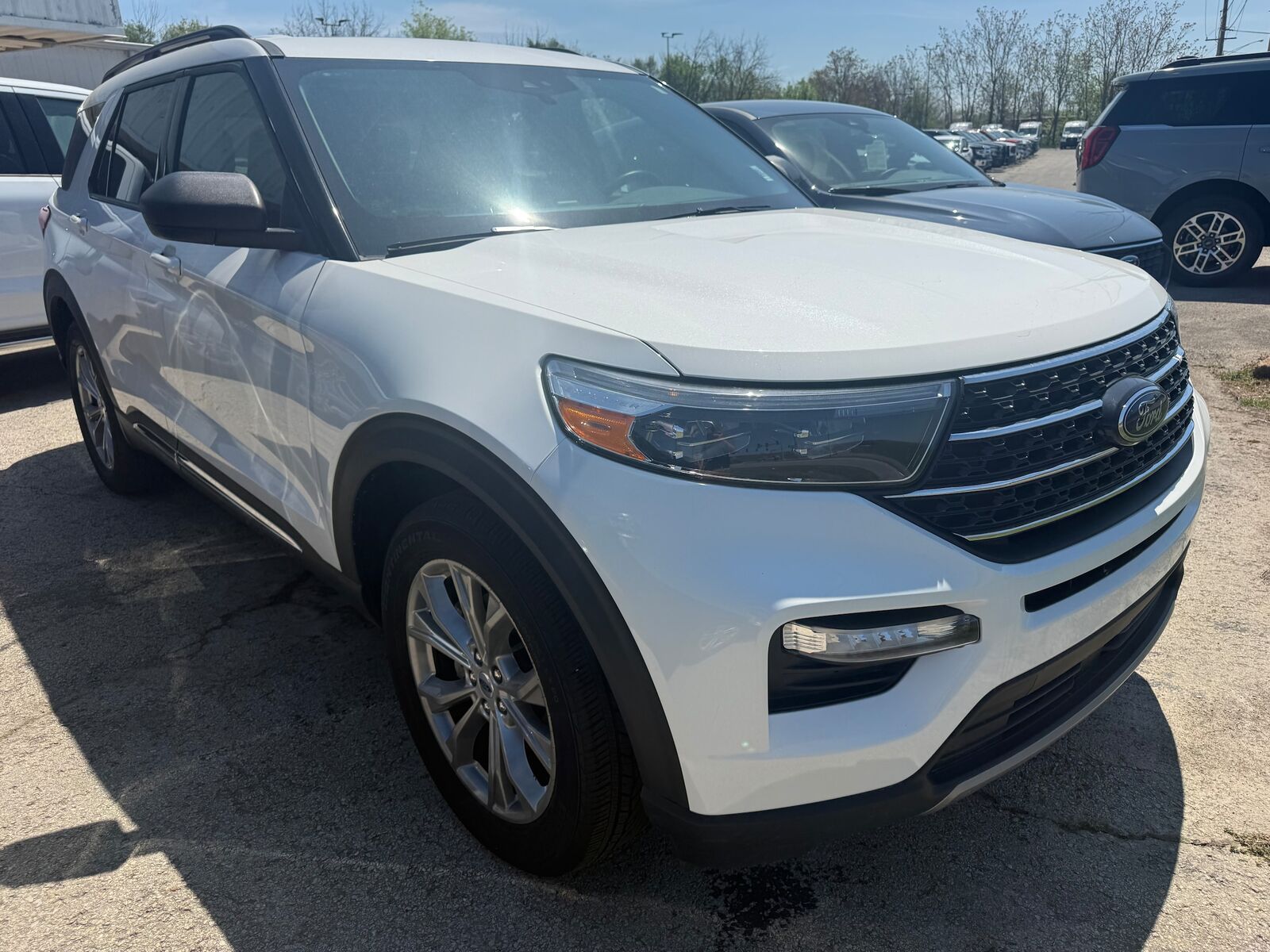 2023 FORD Explorer