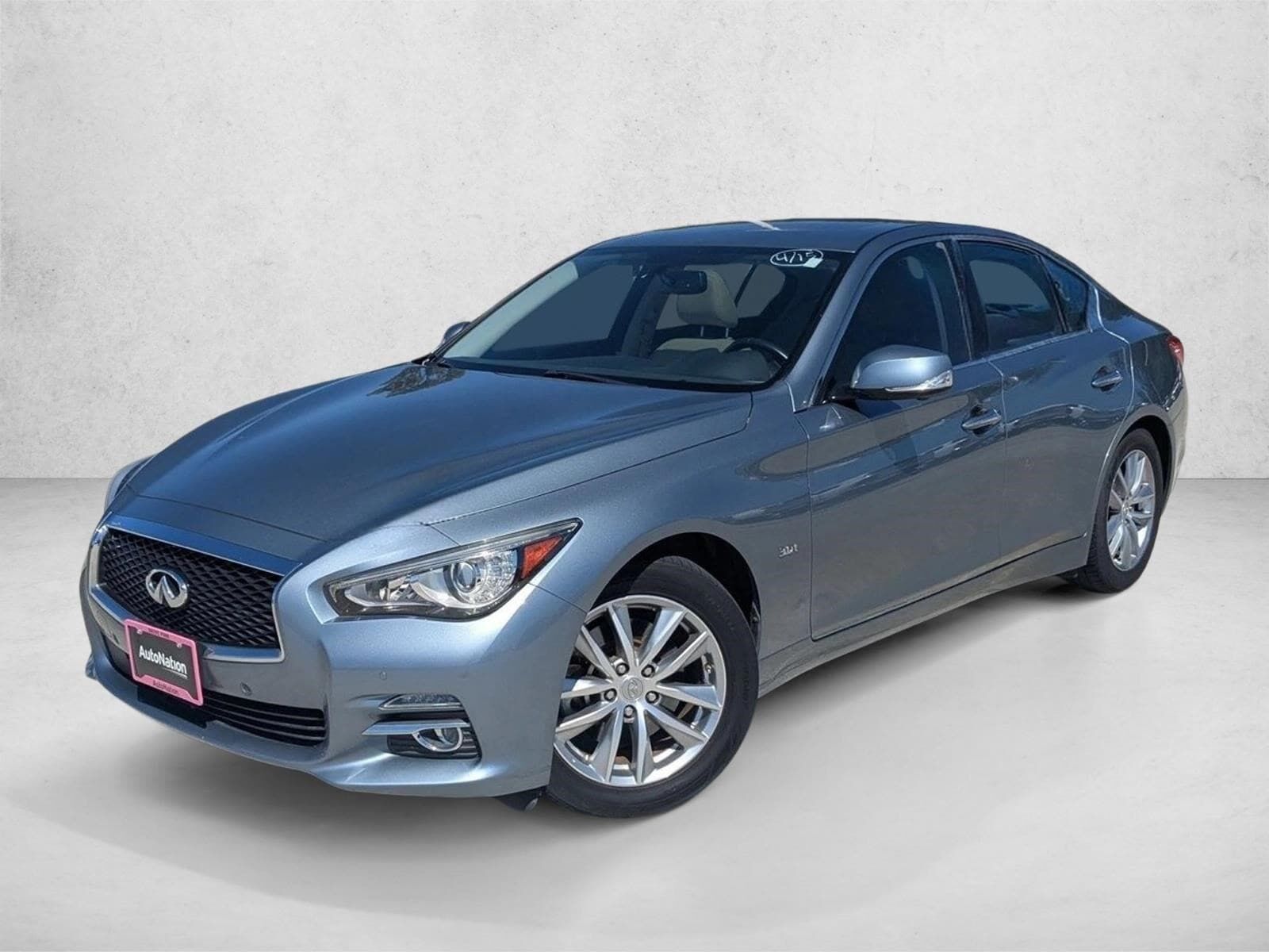 2016 INFINITI Q50
