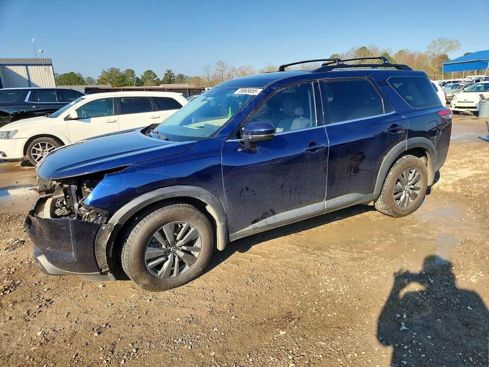 2022 NISSAN Pathfinder