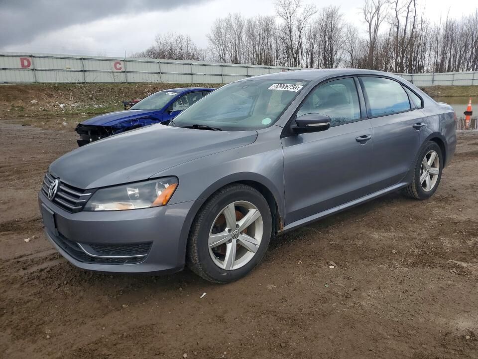 2014 VOLKSWAGEN Passat
