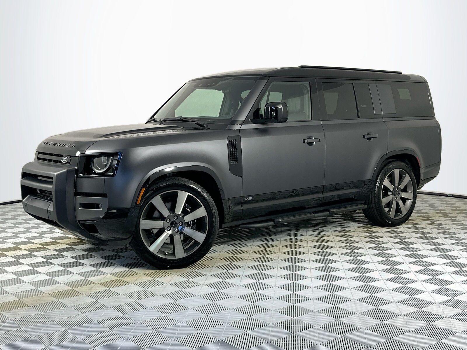 2026 LAND ROVER Defender