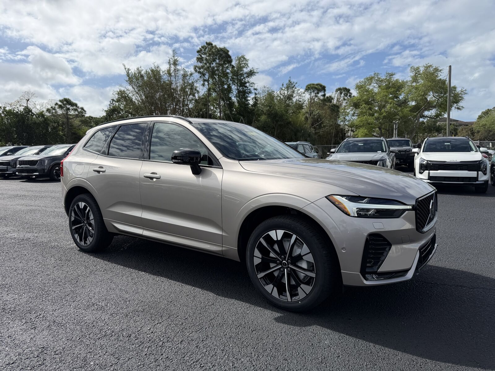 2026 VOLVO XC60