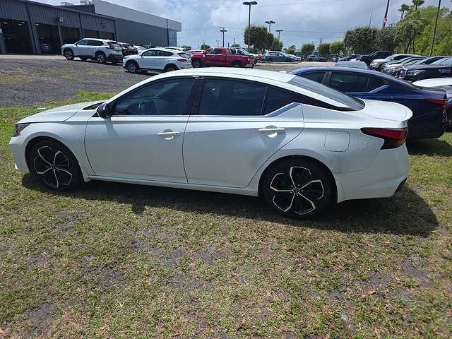 2023 NISSAN Altima