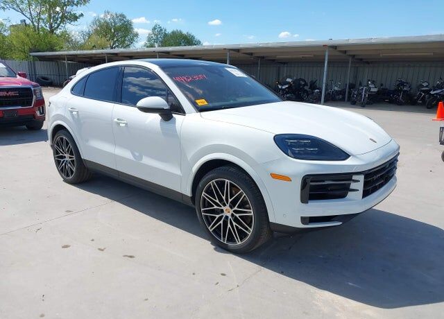 2025 PORSCHE Cayenne