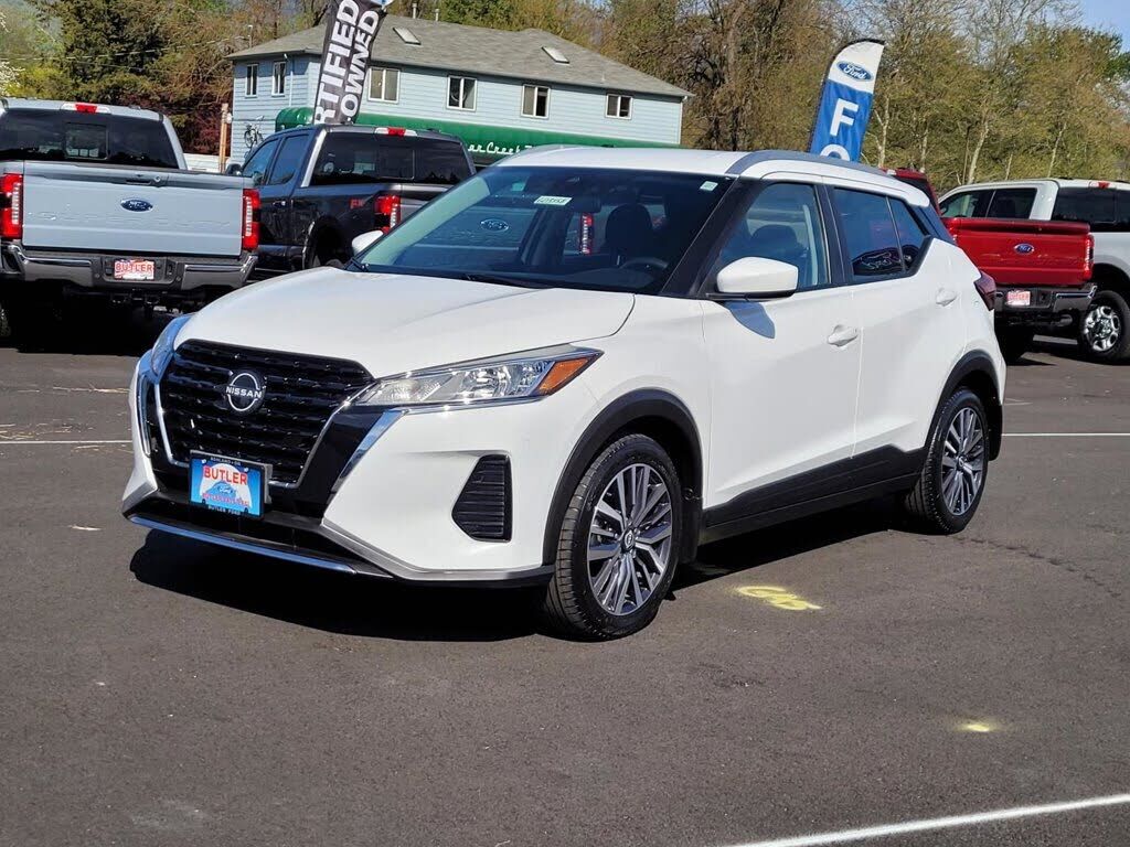 2022 NISSAN Kicks
