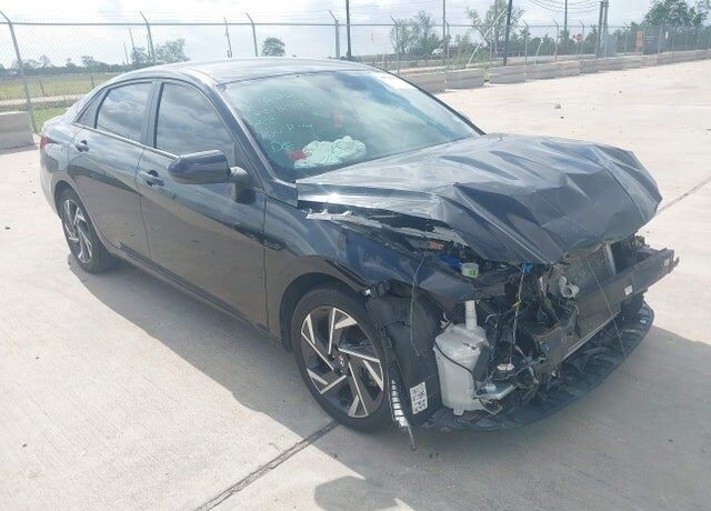 2025 HYUNDAI Elantra