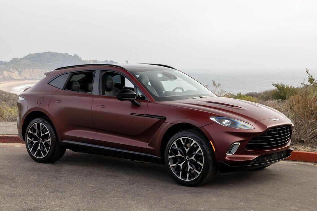2021 ASTON MARTIN DBX