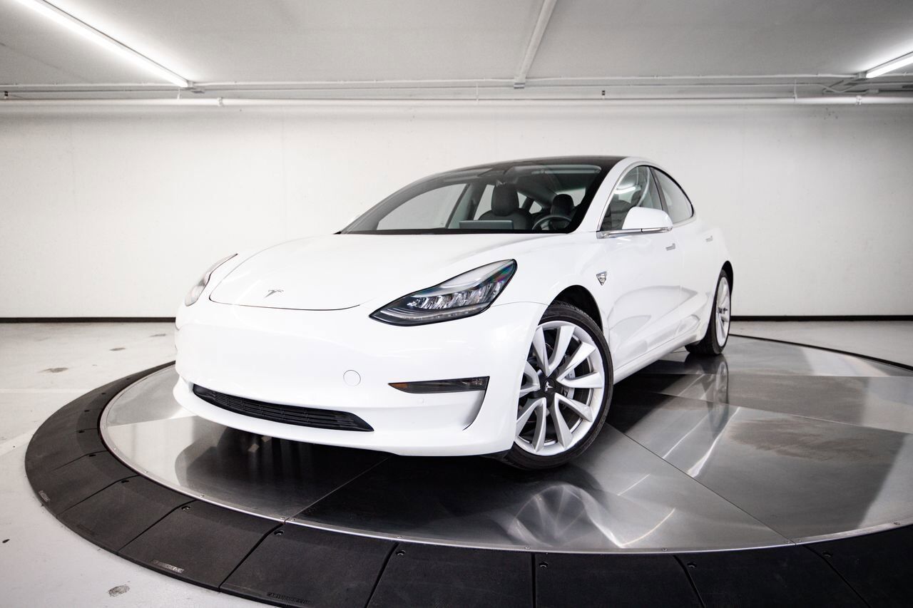 2020 TESLA Model 3