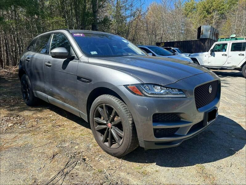 2017 JAGUAR F-Pace