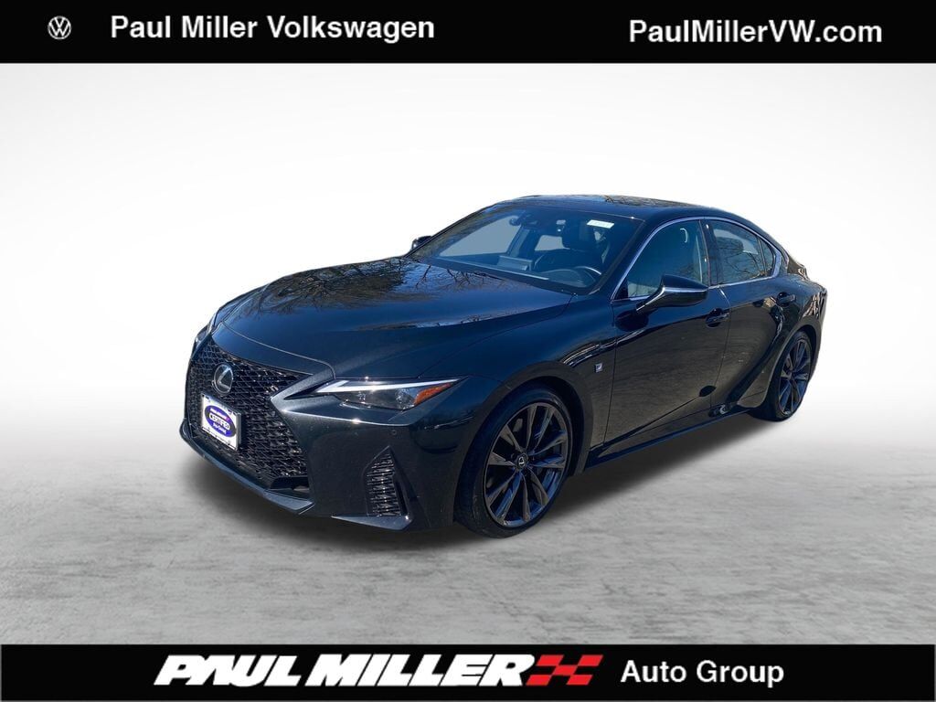 2023 LEXUS IS