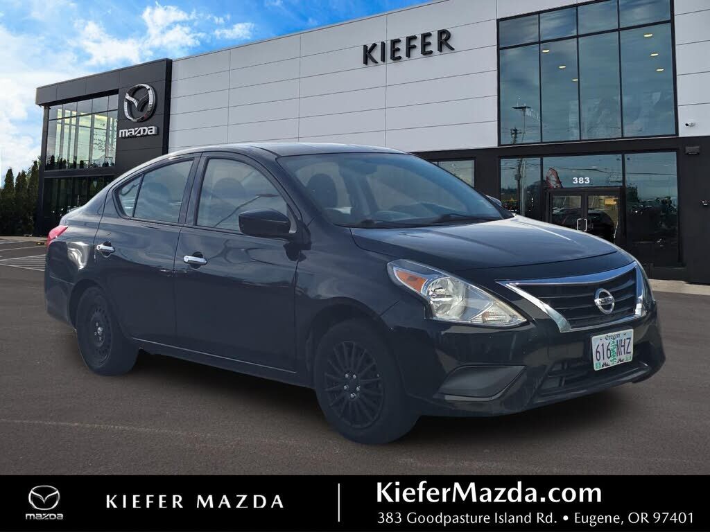 2017 NISSAN Versa