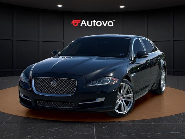 2017 JAGUAR XJ