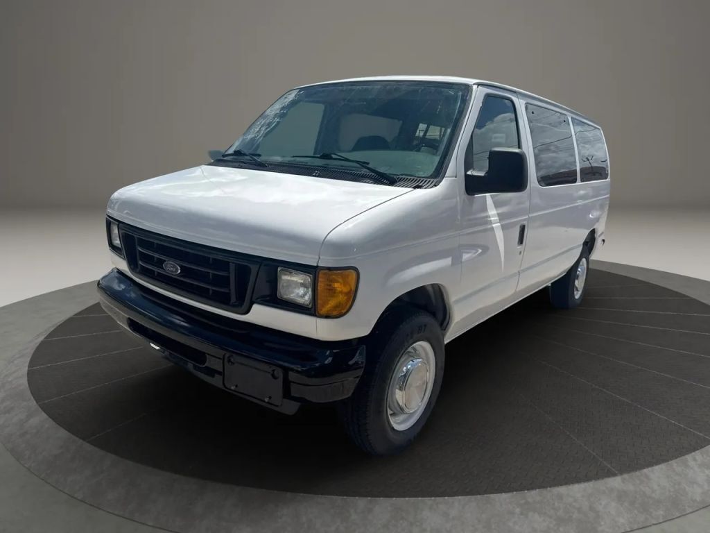 2005 FORD E-350