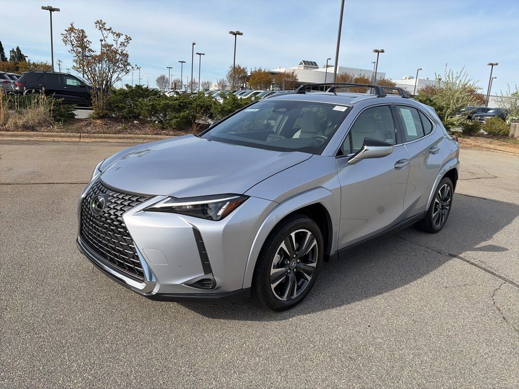 2025 LEXUS UX