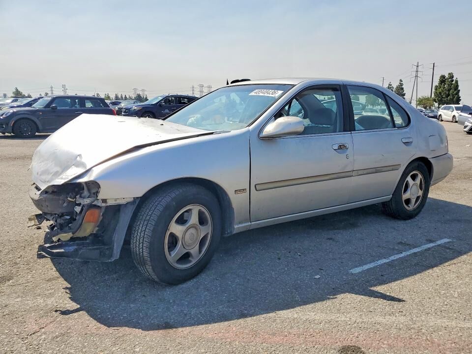2001 NISSAN Altima