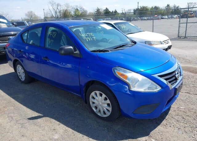 2015 NISSAN Versa