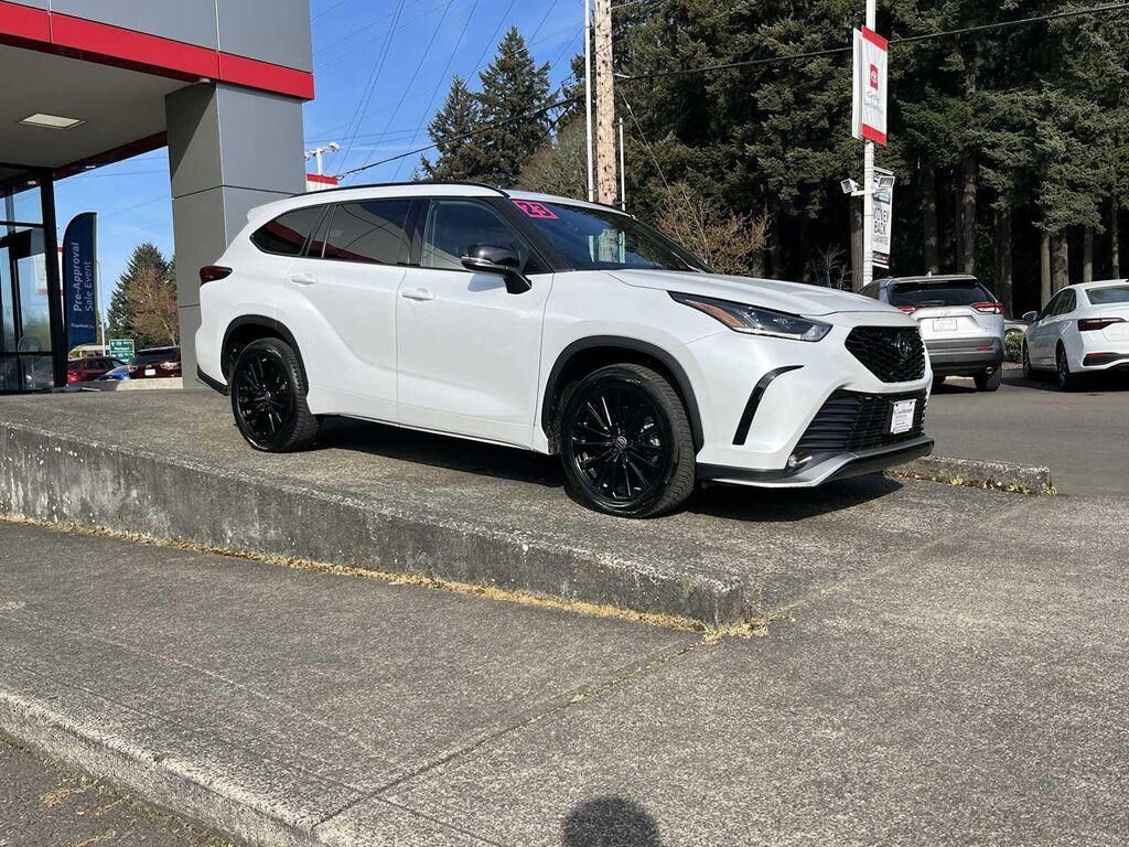 2023 TOYOTA Highlander