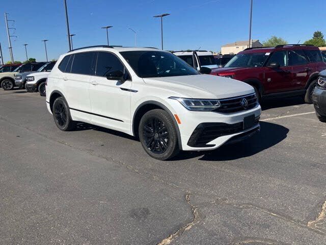 2022 VOLKSWAGEN Tiguan