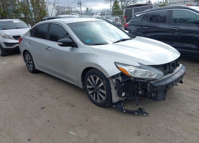 2017 NISSAN Altima
