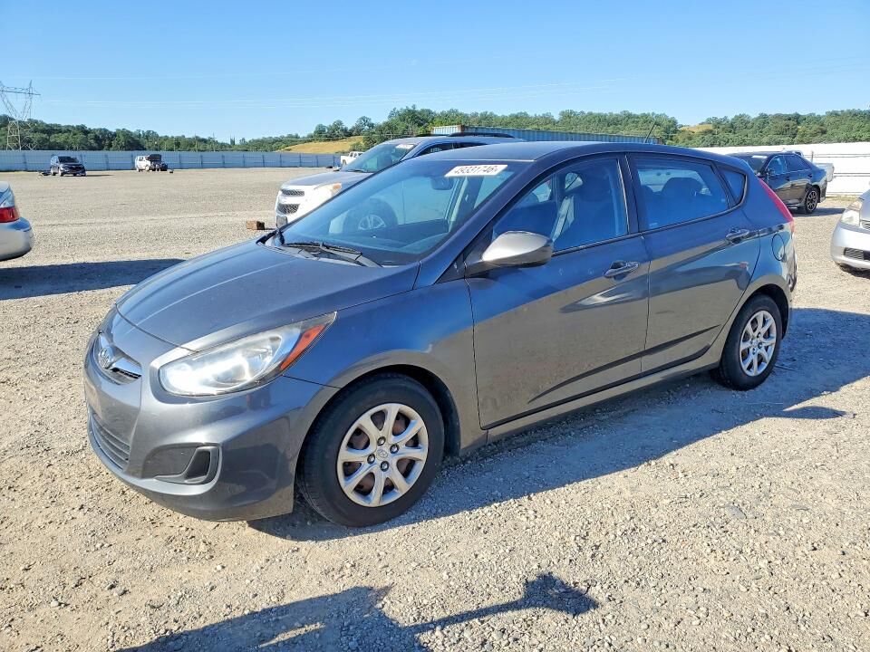2013 HYUNDAI Accent